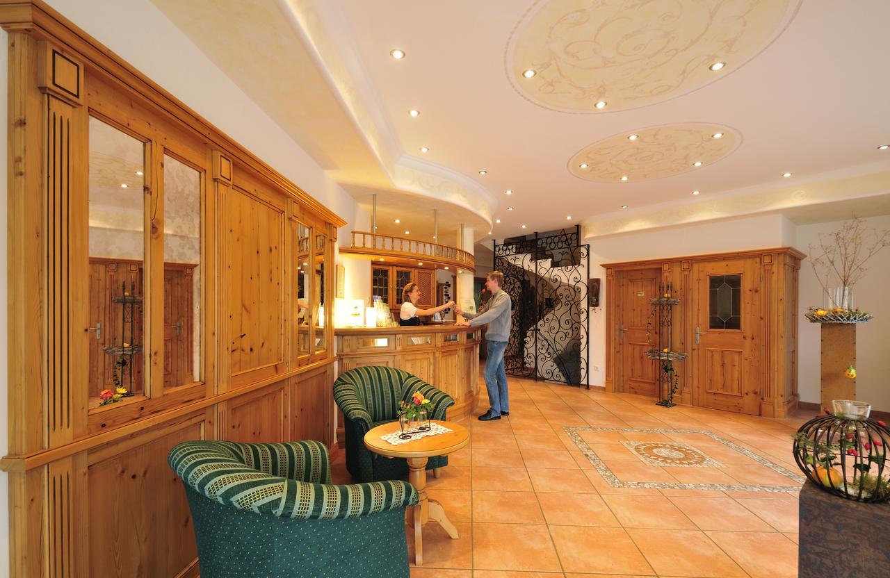 Landhotel Gruener Baum Westendorf  Zewnętrze zdjęcie
